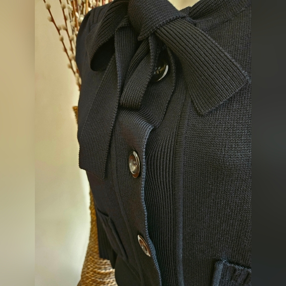 Diane Von Furstenberg Black 100% Marino Wool Cardigan with Bow Accent - Picture 3 of 5